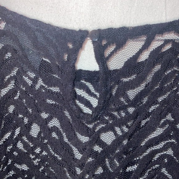 Attention Sheer Top - Picture 4 of 6